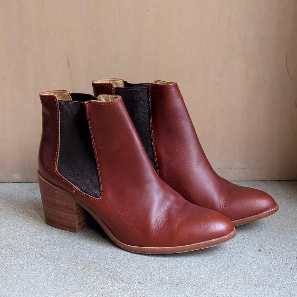 Nisolo Women's Ana Chelsea Boots